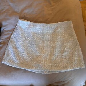 Abercrombie & Fitch Cream Skort